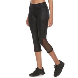 Marvel Hero Elite Spider-Man Print Capri Leggings by Her Universe Size Medium